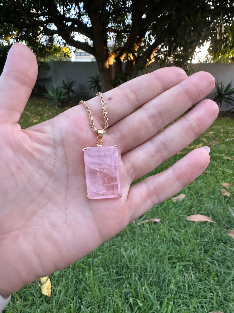 
                  
                    Rose Quartz Faceted pendant necklace - gold
                  
                