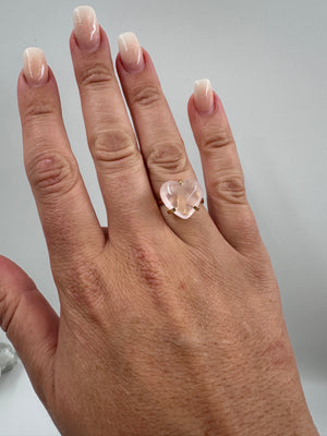 
                  
                    Mini Heart Gold Simple Band Ring
                  
                