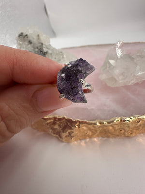 
                  
                    Amethyst Silver Simple Band Ring - Moon shape
                  
                