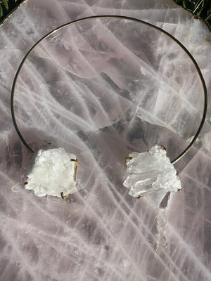 
                  
                    Clear Quartz cluster Choker - Gold
                  
                