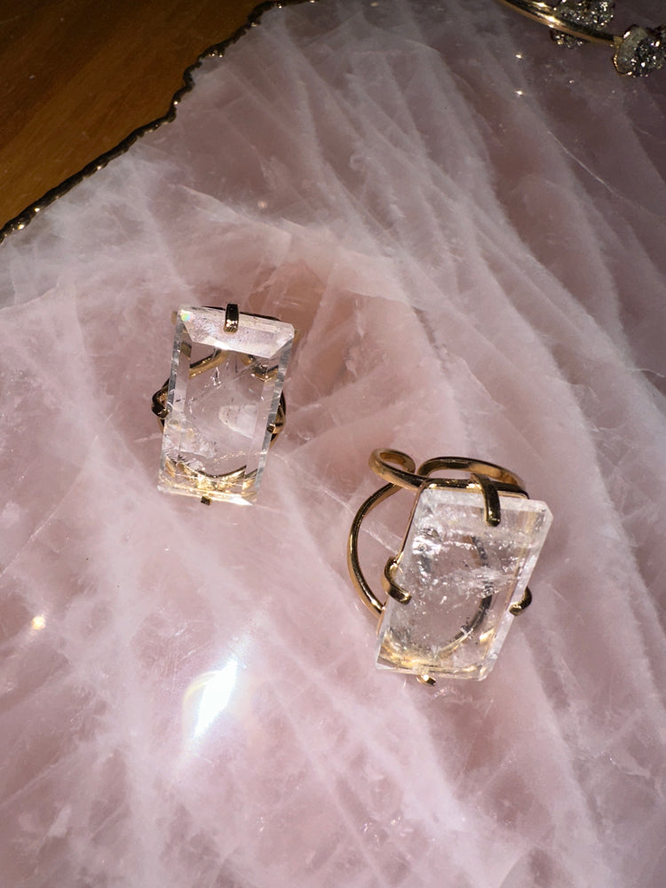 
                  
                    Clear Quartz Rectangle Faceted Arc Rings - Gold
                  
                