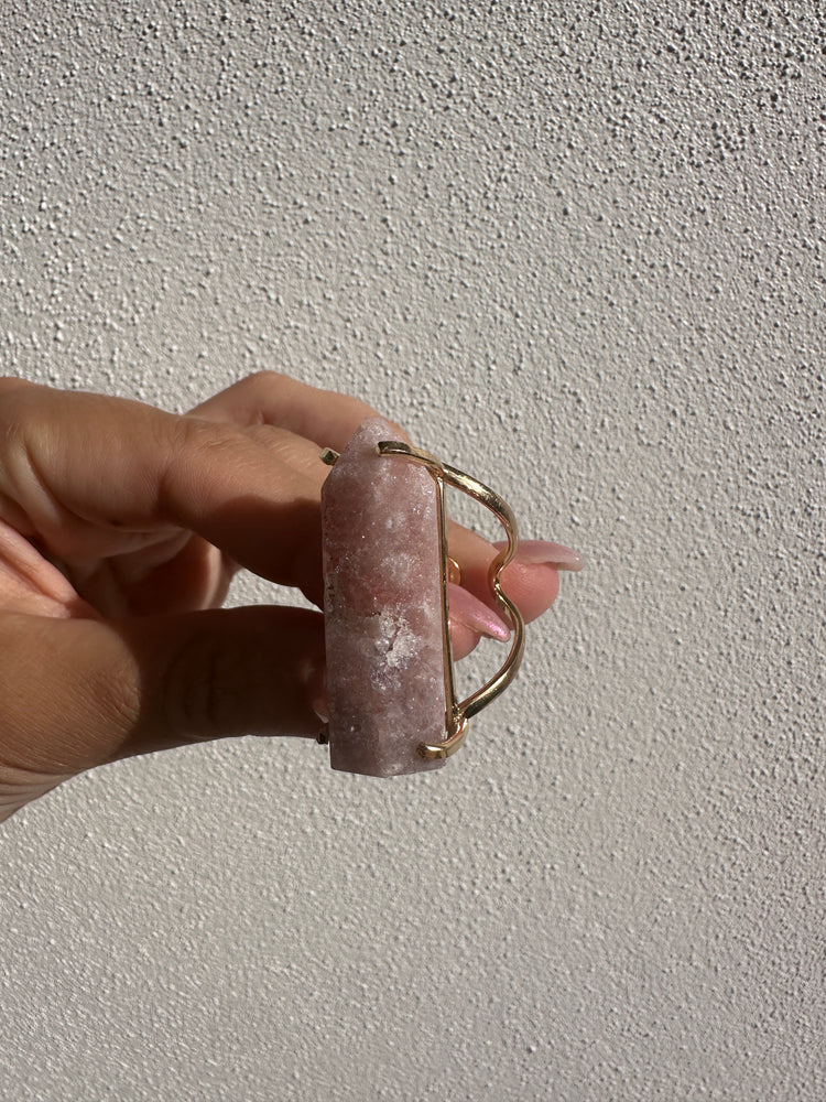 
                  
                    Pink Amethyst Arc Gold ring
                  
                